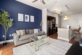 The Rosita: Riverwalk Loft in Luxury Complex